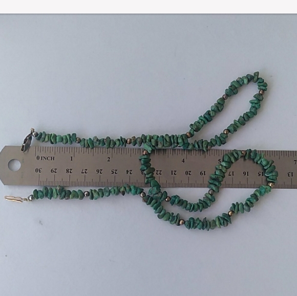2FT+ VINTAGE All Natural Green Turquoise Chip Necklace **SALE PRICE** - Picture 8 of 12